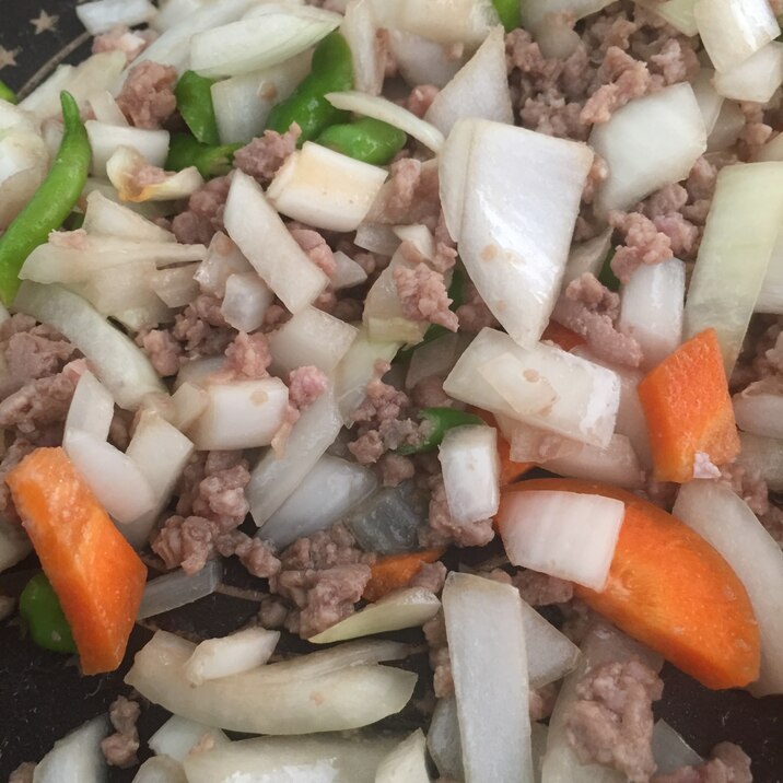 牛豚ミンチの野菜炒めもの!